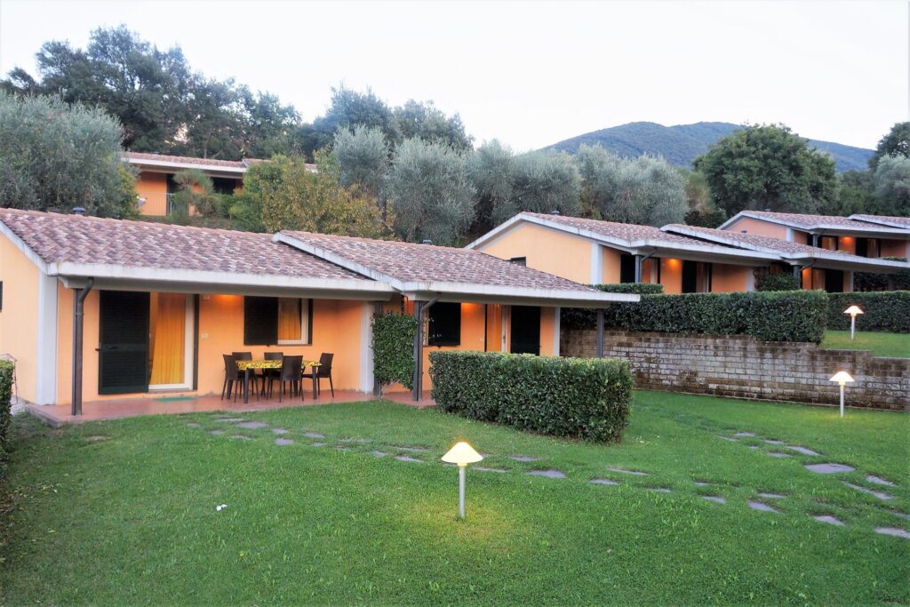 bilo-18_web svg+xml;charset=utf