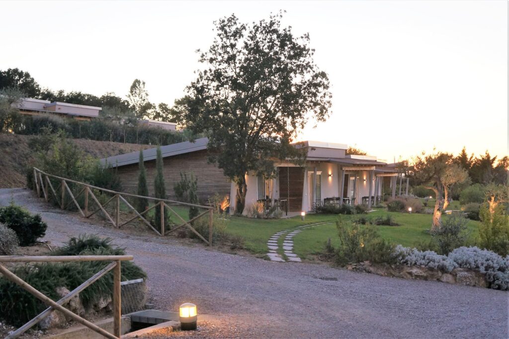 monolocale-deluxe-7_web svg+xml;charset=utf