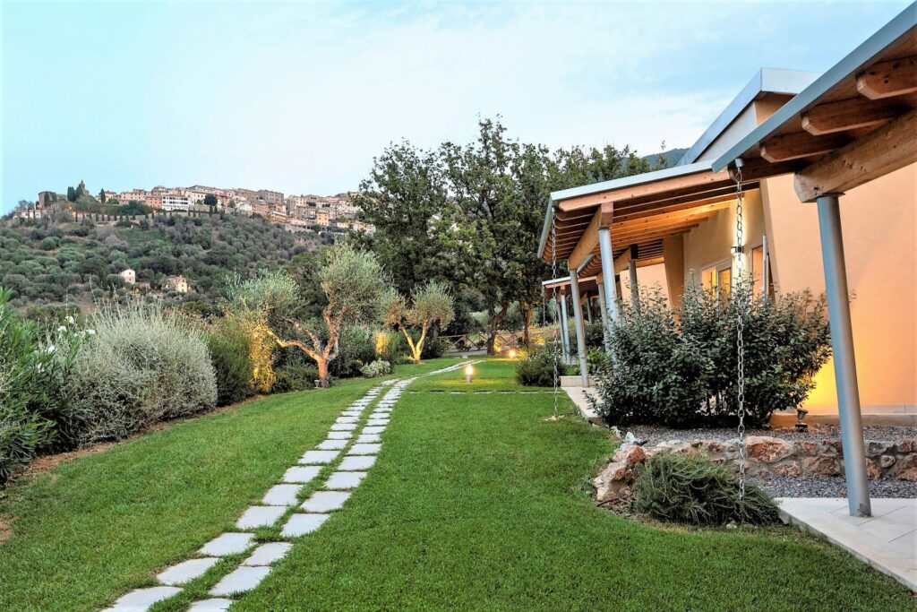 trilocale-deluxe-12_web svg+xml;charset=utf