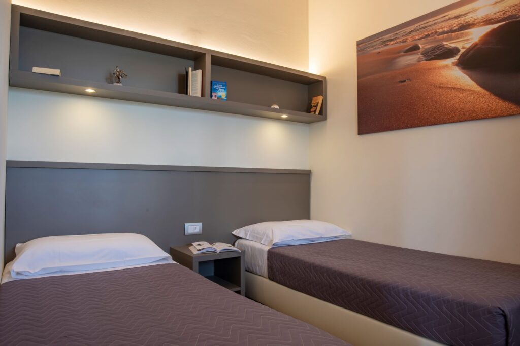 trilocale-deluxe-8_web svg+xml;charset=utf