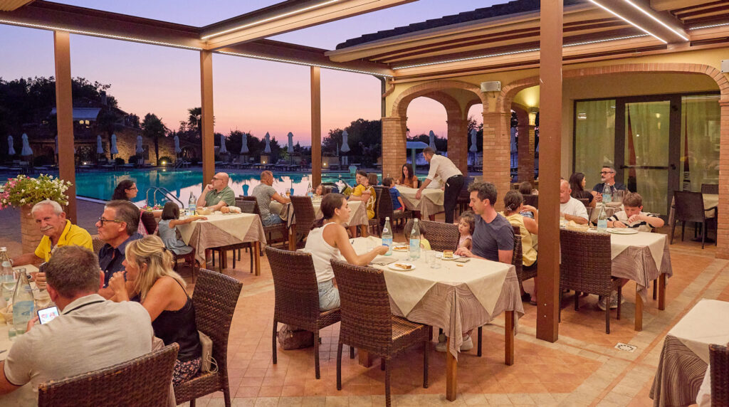 ristorazione-oasi-maremma svg+xml;charset=utf