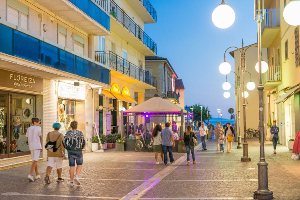follonica toscana